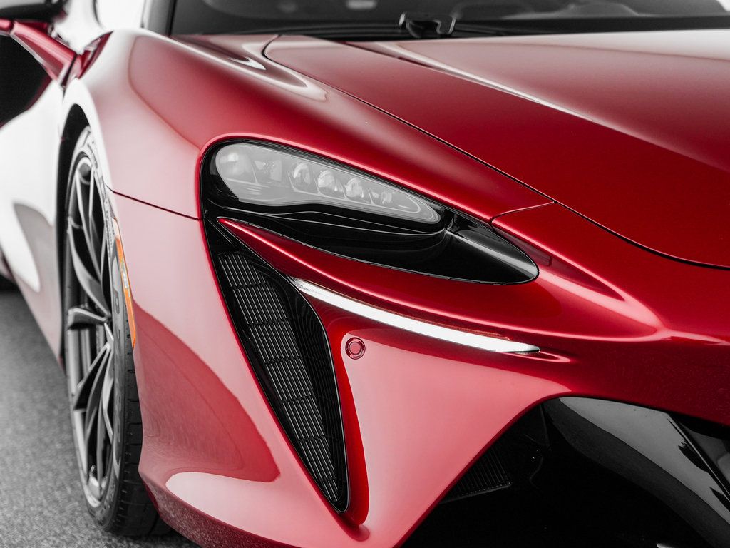 Used 2025 McLaren Artura Spider RWD image 48