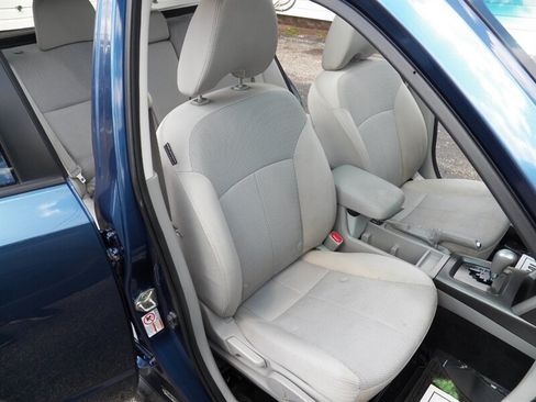 Used 2013 Subaru Forester 2.5X Premium w/ All-Weather Plus Pkg AWD/4WD image 13