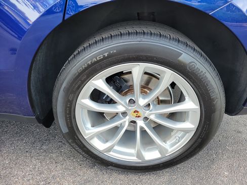 Used 2024 Porsche Macan image 33