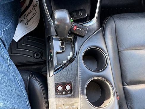 Used 2014 Toyota Avalon XLE Touring image 18