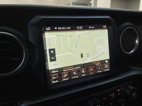 Used 2021 Jeep Wrangler Unlimited Sahara w/ Cold Weather Group image 26