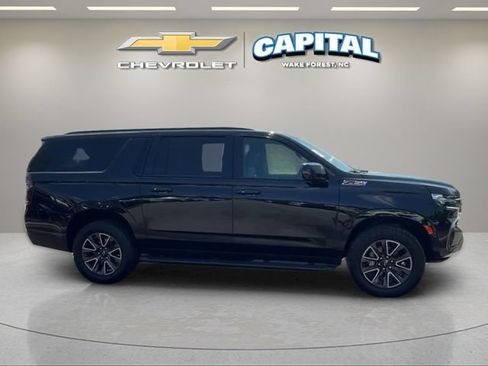 Used 2023 Chevrolet Suburban Z71 w/ Luxury Package AWD/4WD image 6