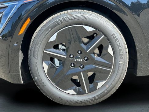 New 2025 Kia EV6 Wind image 25