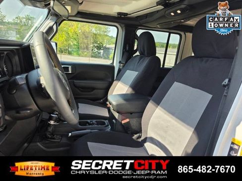 Used 2024 Jeep Wrangler Unlimited Sport AWD/4WD image 10
