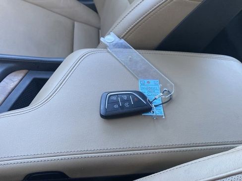 Used 2025 Cadillac CT5 Premium Luxury image 28