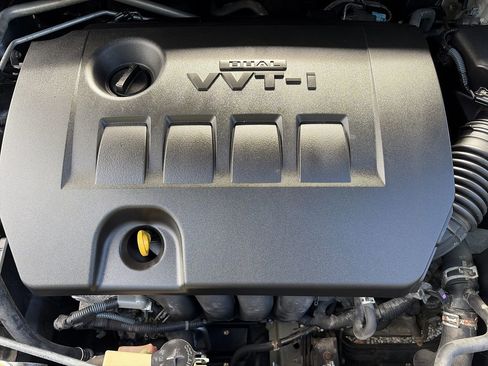 Used 2015 Toyota Corolla L image 25