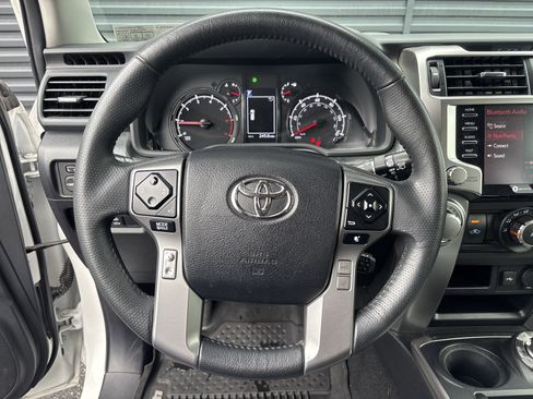 Used 2020 Toyota 4Runner SR5 Premium w/ Moonroof Package AWD/4WD image 12