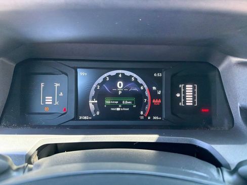 Used 2024 Toyota Tacoma SR5 AWD/4WD image 9