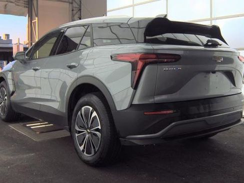Used 2024 Chevrolet Blazer EV LT image 5