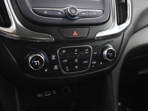 Used 2019 Chevrolet Equinox LT image 23