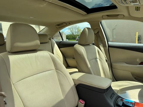 Used 2011 Lexus ES 350 FWD image 28