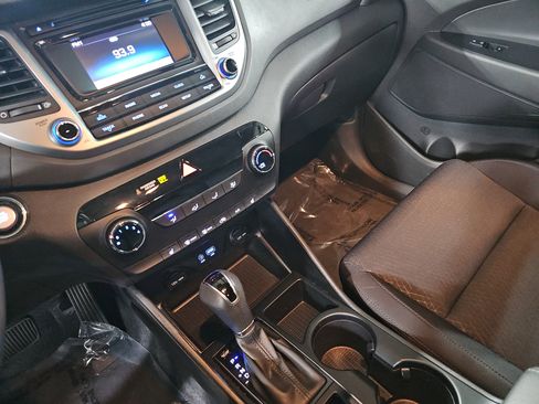 Used 2017 Hyundai Tucson Sport image 25