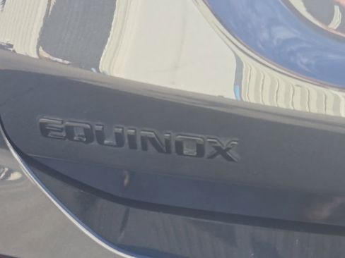 Used 2022 Chevrolet Equinox RS w/ Infotainment Package image 7