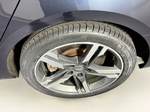 Used 2018 Audi A4 2.0T Premium Plus w/ Premium Plus Package image 33