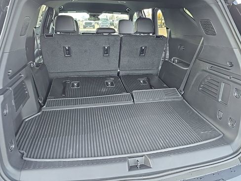 New 2026 Chevrolet Traverse LT w/ LPO, Floor Liner Package image 24