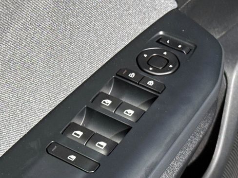 New 2025 Kia K4 EX image 16