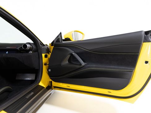 Certified 2021 Ferrari 812 GTS RWD image 30