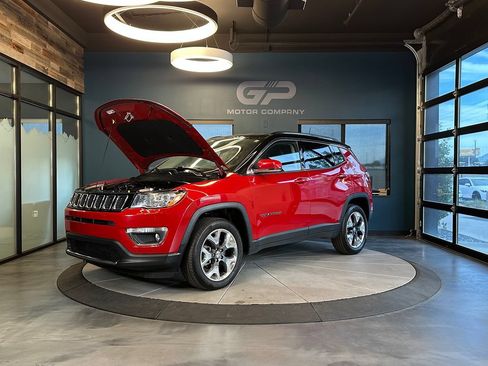 Used 2019 Jeep Compass Limited AWD/4WD image 24