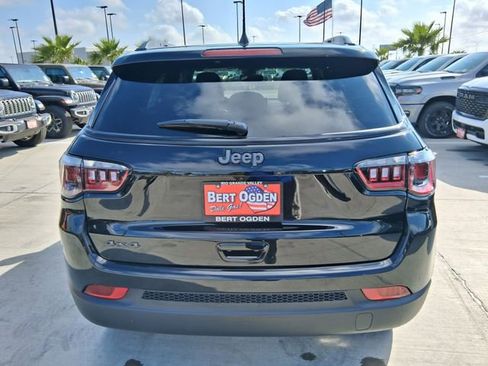 New 2026 Jeep Compass Latitude image 6