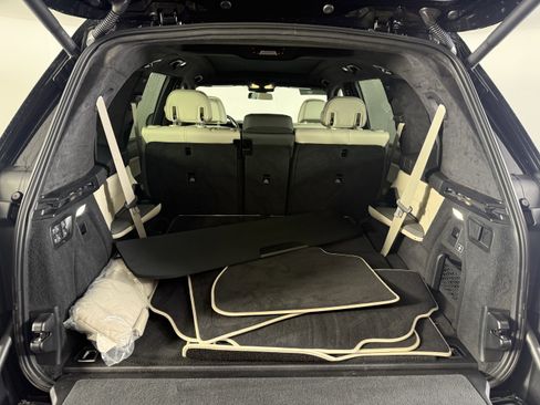 Certified 2024 BMW X7 xDrive40i w/ Climate Comfort Package image 21