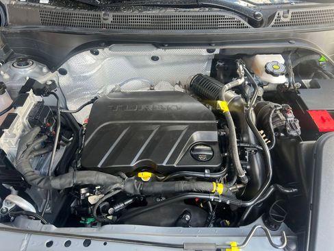 Used 2025 Buick Envista Preferred FWD image 32