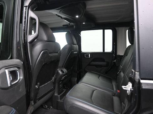Used 2024 Jeep Wrangler Unlimited Rubicon 4xe w/ Technology Group AWD/4WD image 25