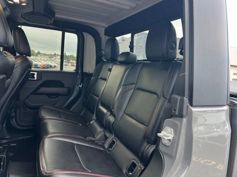 Used 2020 Jeep Gladiator Rubicon w/ Cold Weather Group AWD/4WD image 13