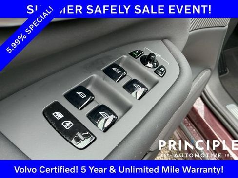Certified 2025 Volvo XC90 B5 Plus AWD/4WD image 29