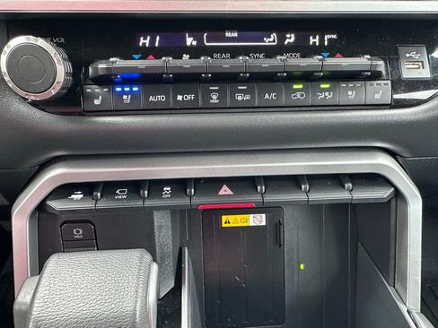 Used 2024 Toyota Sequoia Platinum RWD image 18