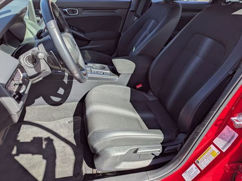 Used 2025 Honda Civic Sport image 14