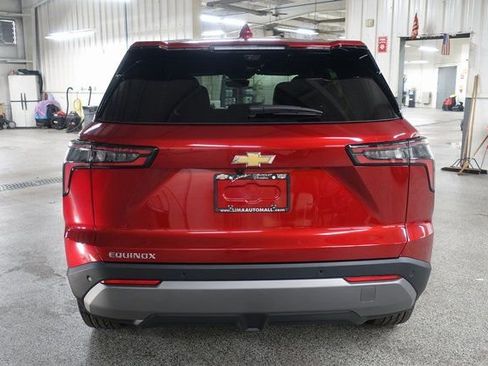 New 2026 Chevrolet Equinox LT w/ Convenience Package II FWD image 6