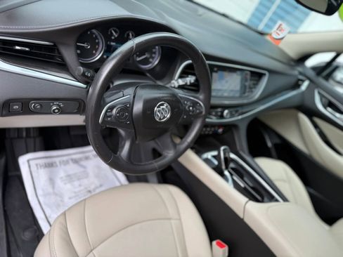 Used 2019 Buick Enclave Essence AWD/4WD image 9