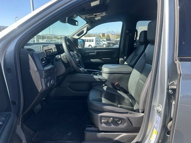 Certified 2025 Chevrolet Suburban Z71 AWD/4WD image 16