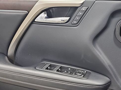 Used 2022 Lexus RX 450h AWD w/ Premium Package image 30