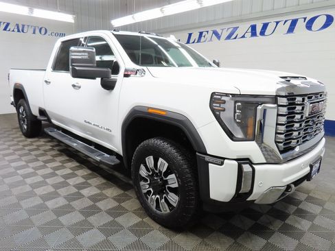 Used 2025 GMC Sierra 2500 Denali w/ Technology Package image 3