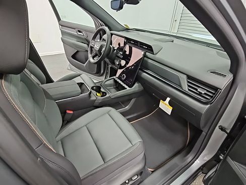 New 2026 GMC Terrain AT4 w/ Convenience Package III image 39