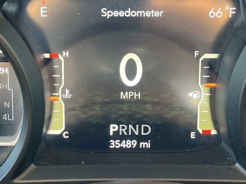 Used 2025 Jeep Wrangler Unlimited Sahara AWD/4WD image 36