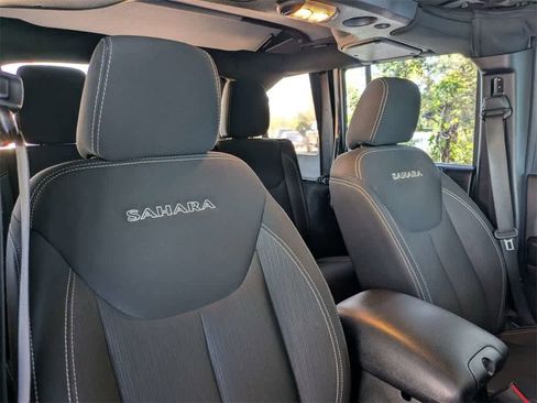 Used 2016 Jeep Wrangler Unlimited Sahara w/ Connectivity Group image 6