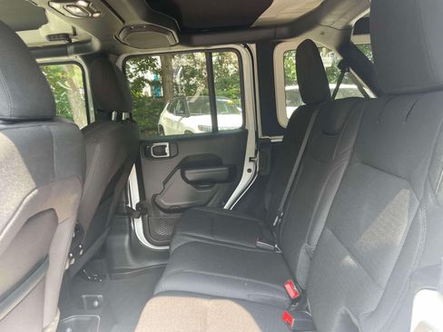 Used 2023 Jeep Wrangler Unlimited Sport AWD/4WD image 11