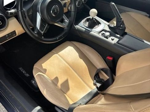 Used 2017 MAZDA MX-5 Miata Grand Touring RWD image 8