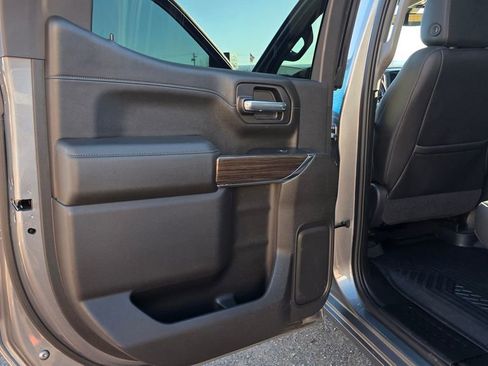 Used 2021 Chevrolet Silverado 1500 LT Trail Boss w/ LT Trail Boss Premium Package image 26