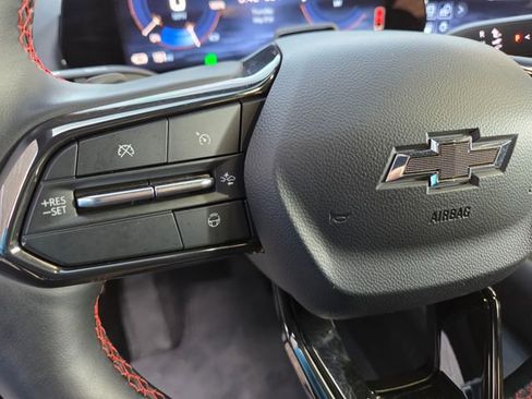 Used 2024 Chevrolet Equinox EV RS FWD image 28