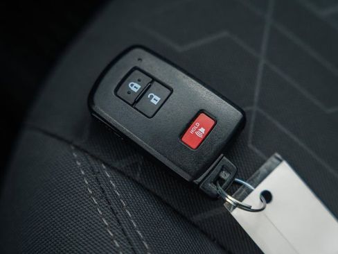 Used 2016 Toyota Tacoma TRD Off-Road w/ Towing Package image 43