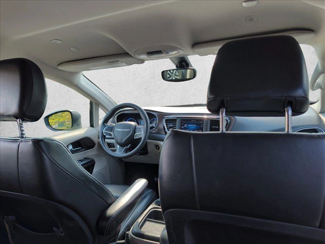 Used 2021 Chrysler Voyager Lxi FWD image 24