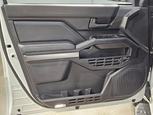 Certified 2025 Toyota 4Runner SR5 AWD/4WD image 20