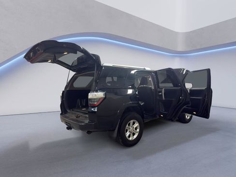 Used 2018 Toyota 4Runner SR5 Premium AWD/4WD image 14