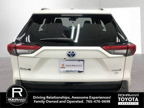 Used 2022 Toyota RAV4 SE w/ Convenience Package AWD/4WD image 6