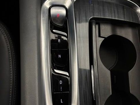 Used 2022 Buick Enclave Premium image 23