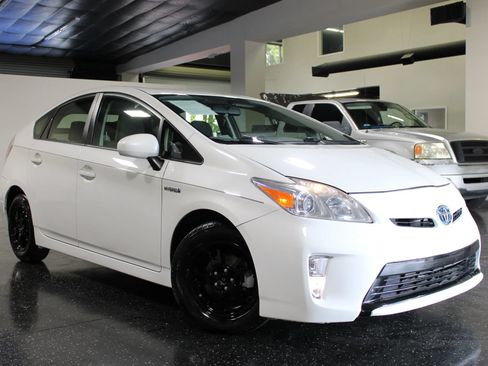 Used 2013 Toyota Prius Two FWD image 31
