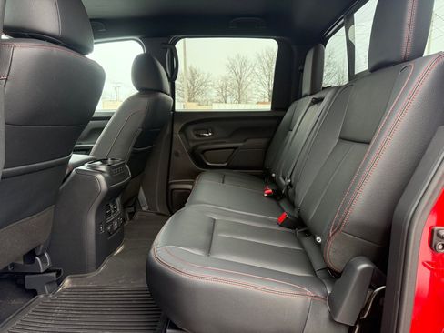 Used 2024 Nissan Titan PRO-4X w/ Pro-4x Convenience Package image 12